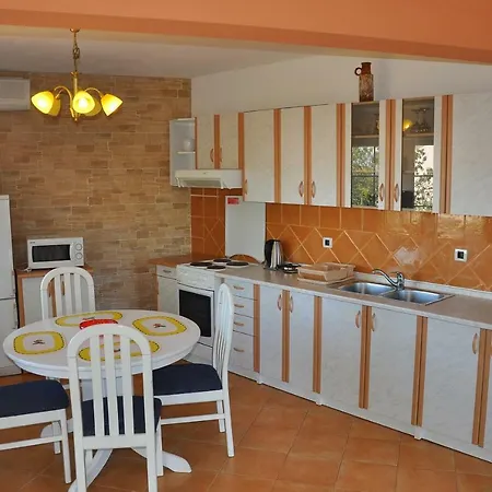 Apartament Annika Slatine