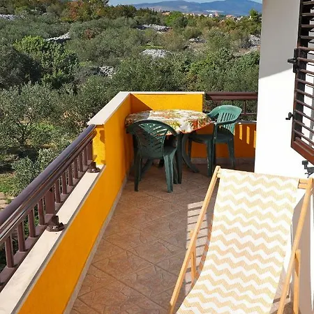 Annika Apartament *