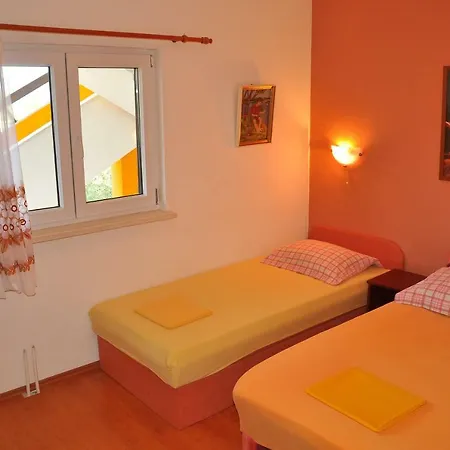 Annika Apartament *